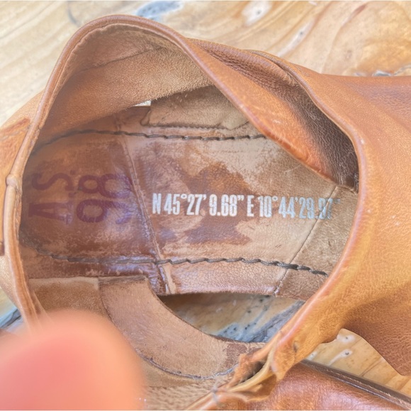 A very well loved pair of AS98 Reilly sandals - Picture 2 of 6